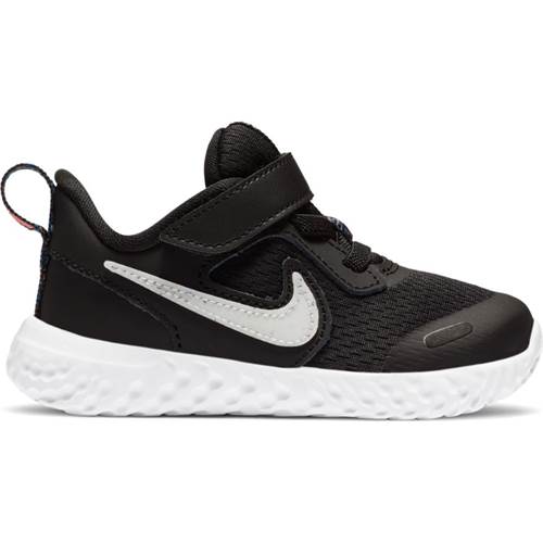 Sko Nike Revolution 5 SE